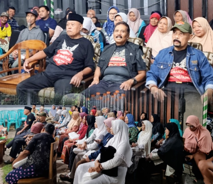 Jumat Berkah Komando Putra Sang Fajar Bagikan 60 Paket Sembako untuk Warga Kelurahan Tlumpu Kota Blitar